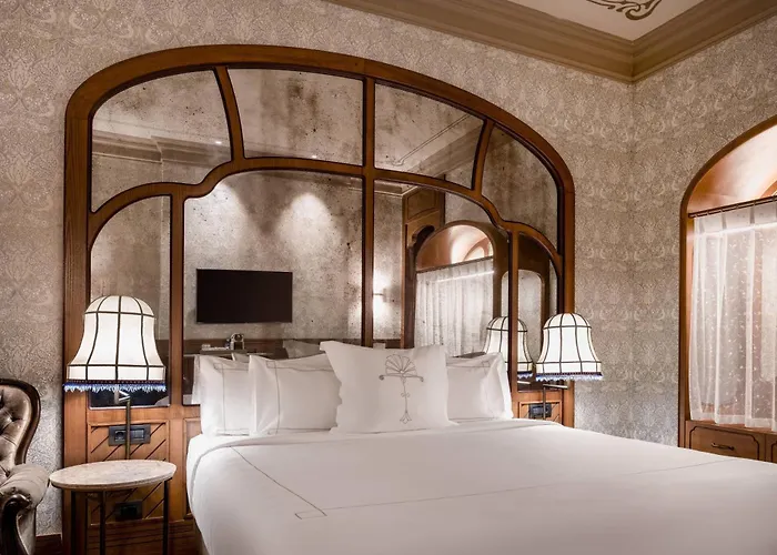 Palacio Santa Clara, Autograph Collection Hotel 4*