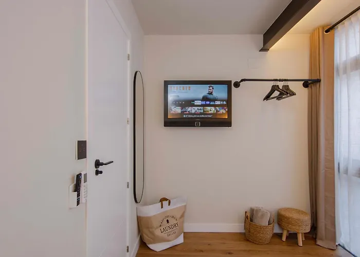 Acogedor Frente A Mercat * فالنسيا