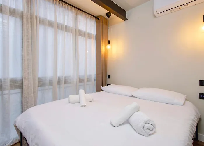 Acogedor Frente A Mercat * فالنسيا