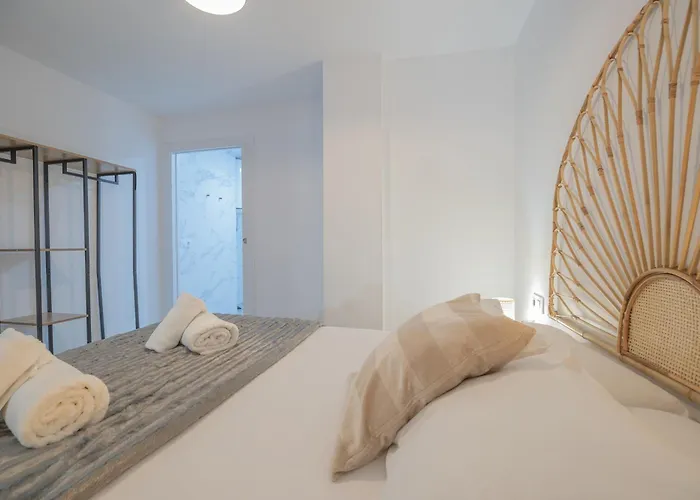 Ln4 - Loft Espacioso Y Acogedor Estudio Cerca Del Metro Zona Ayora Διαμέρισμα *