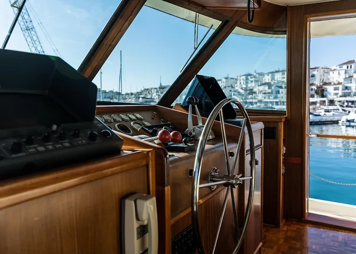 Yacht Our Alissa * Valenza