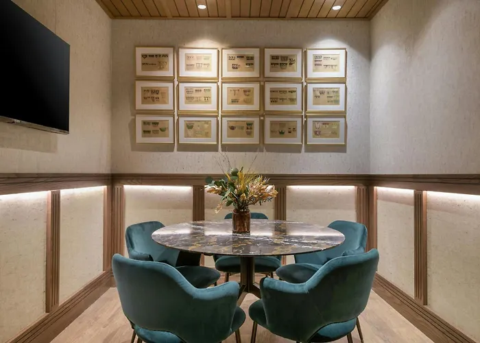 Palacio Santa Clara, Autograph Collection Hotel 4*