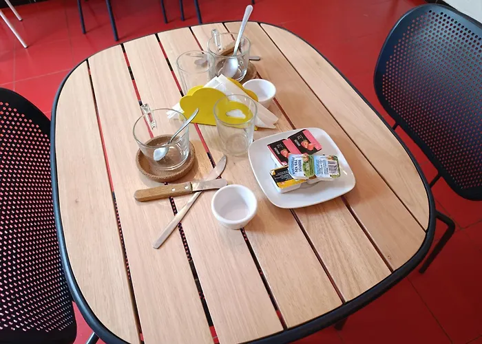 Oda ve Kahvaltı Propia 2*