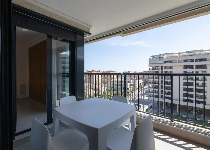 Con Vistas Al Mar, Piscina Y Pista De Paddle