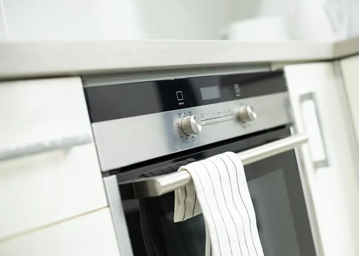 Con Vistas Al Mar, Piscina Y Pista De Paddle *