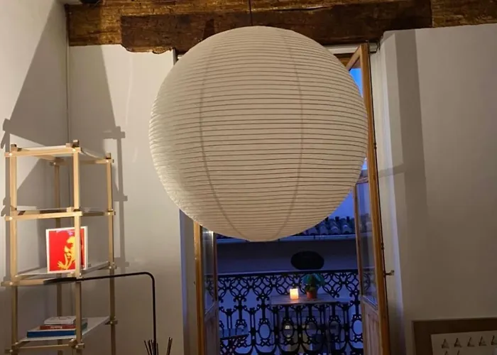 Bright, Charming,in The Historic Center *