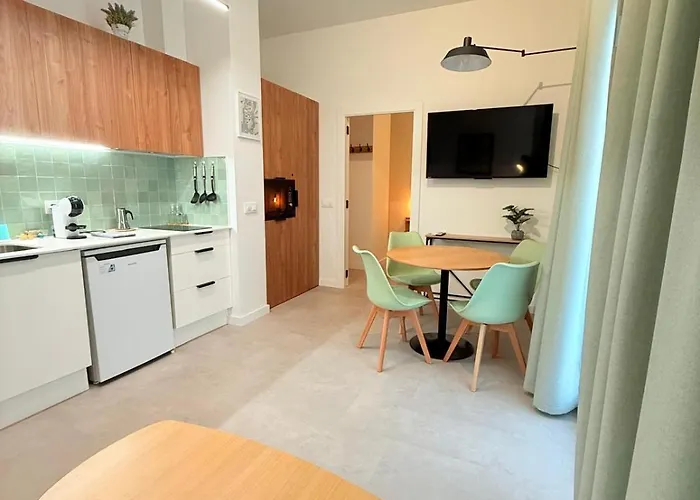 Travel Habitat Oceanografic *