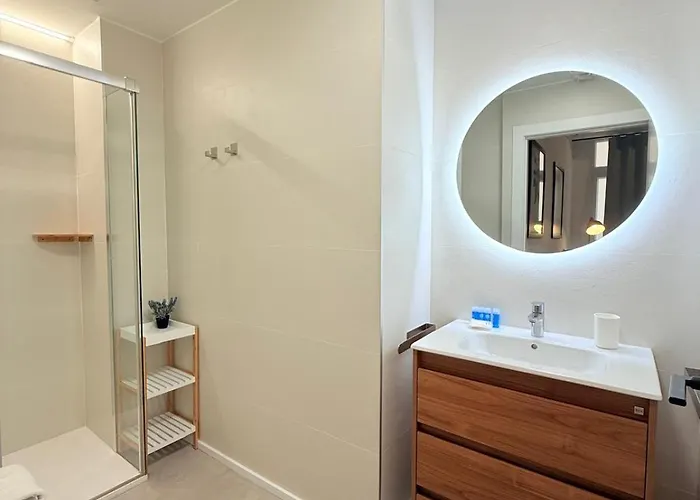 Travel Habitat Oceanografic 아파트 *