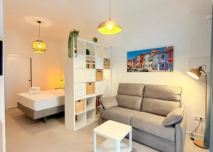 Travel Habitat Oceanografic 아파트 *