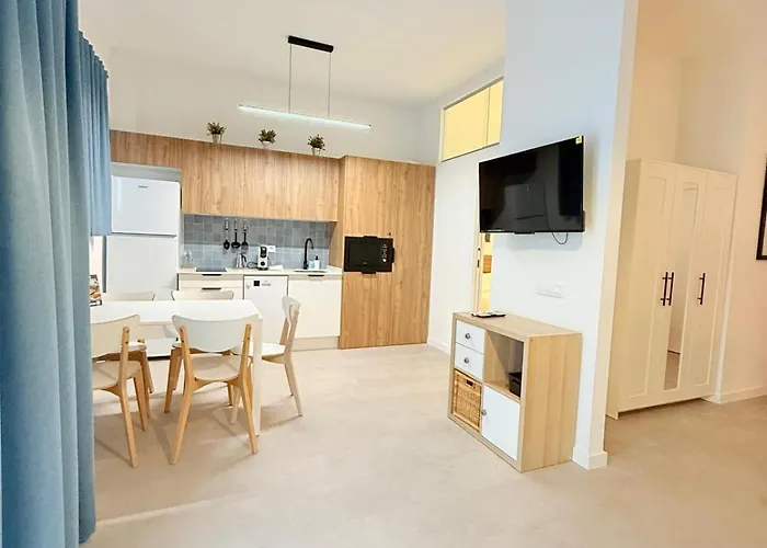 Travel Habitat Oceanografic