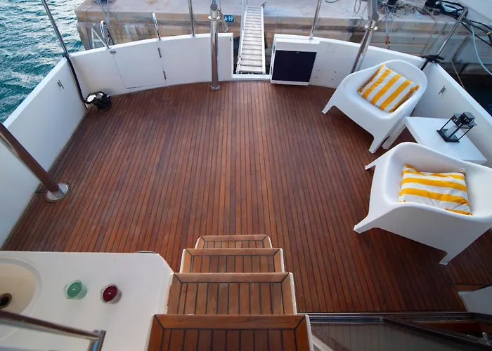 Botel Master&commander Valencia