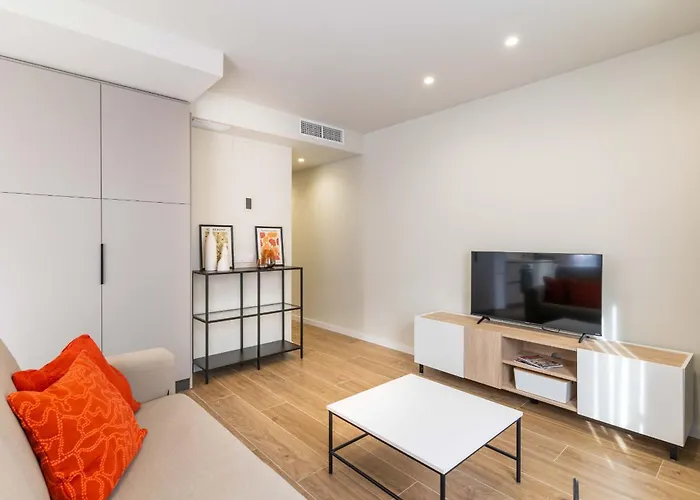 Invalencia Valls Flat Βαλένθια