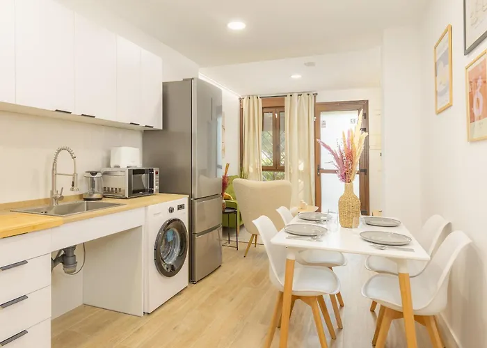 Vl - Carrer De Berni I Catala * Βαλένθια