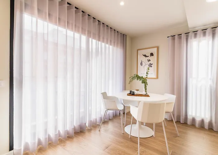 Invalencia Valls Flat Βαλένθια