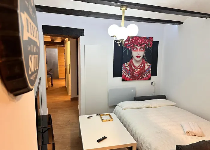 شقة House With Terrace *