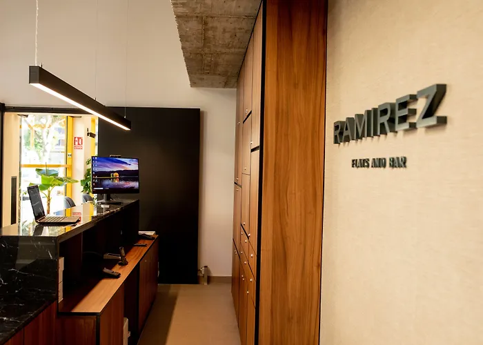Ramirez Flats Apartahotel 4*