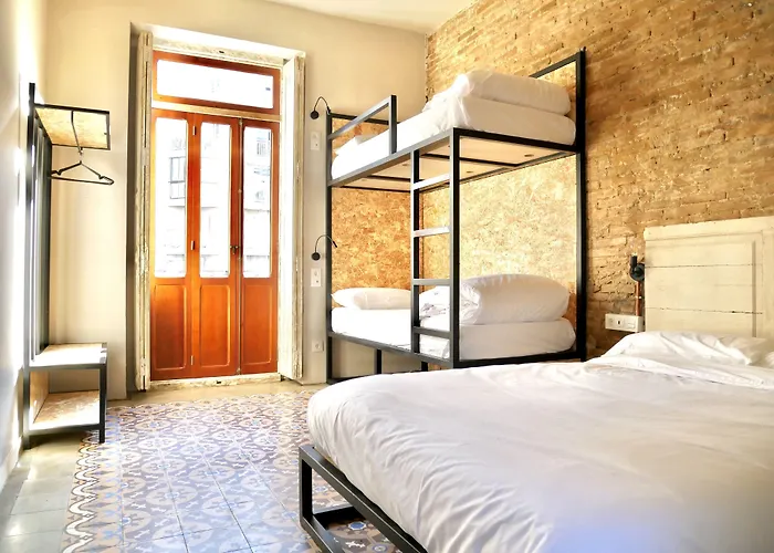 فندق مبيت وإفطار Bird House 3*