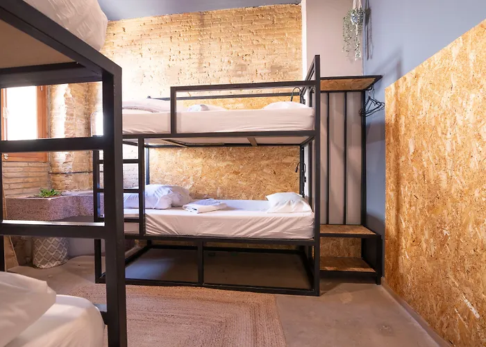 Bird House فندق مبيت وإفطار فالنسيا