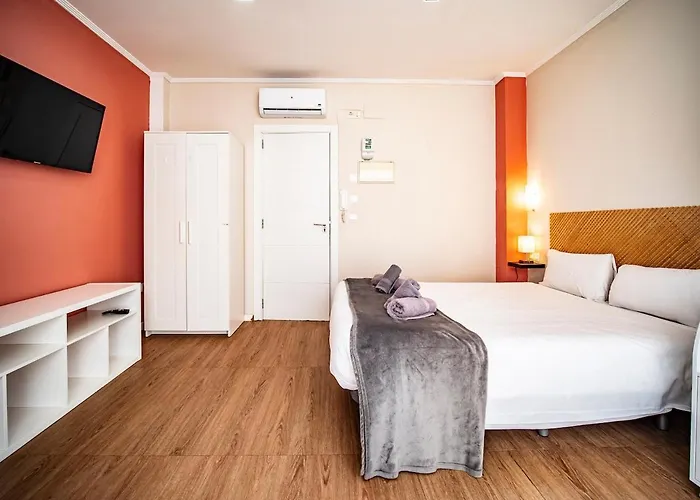 Estudio En El Centro-ruzafa 10d Апартаменты *