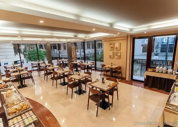 Rh Sorolla Centro Hotel 3*