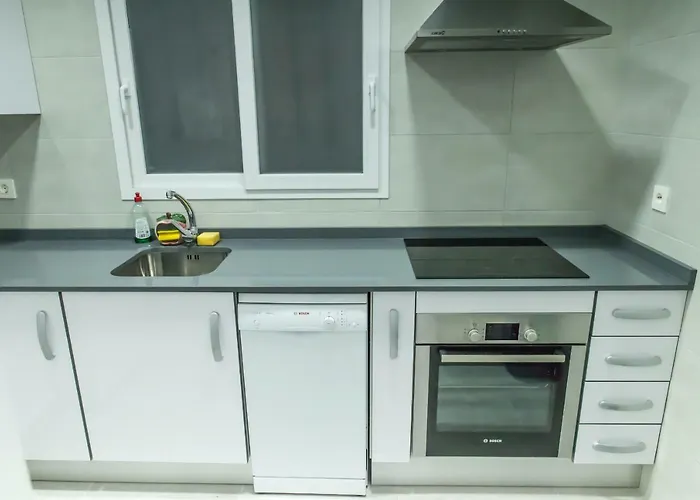 Cerca De La Playa Y El Centro *