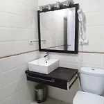 בית הארחה Flats Friends Plaza De La Reina 4*