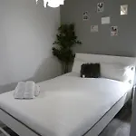 Intimo Y Acogedor 