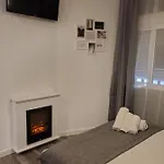 Intimo Y Acogedor 