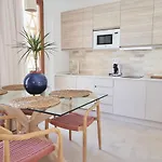 Slow Apartment *