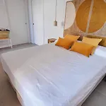 Slow Apartment *