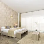 Luxury - Market *