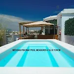 Blanq Carmen Hotel 3*