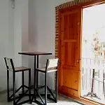 Con Encanto En Pleno Casco Antiguo Ron Valenciayole Валенсия