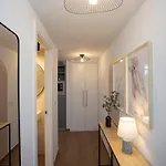 Singularstays Arena Apartment *