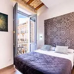 Beautifully Designed With Lots Of Natural Light Апартаменты *