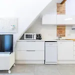 Apartment Apartup Arenas