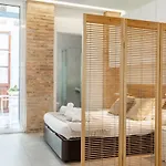 Apartup Arenas Apartment