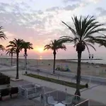 Precioso Con Vistas Al Mar. Piscina. *