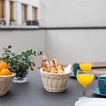 Апарт-отель Moontels Mercado De Ruzafa 4*
