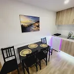 Carbonell 1 公寓式酒店 4*