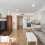 Appartamento Piso Familiar Cerca Del Centro, Ac Y Wifi Gratis *