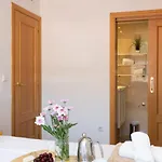 Singularstays El Grao Apartman *