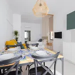 Florit Flats - Ceramic Home - 4 Guest - Ac Wifi - Near Sorolla Train Station *