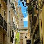 Mirador 1 Del Mercado - Con Bano Privado En El Centro De La Ciudad Vella Homestay szállás *