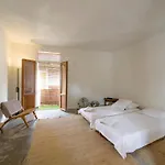 Serranos Apartamento *