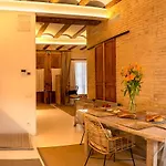 Design House With Swimming Pool Near The Sea Apartment Valencia