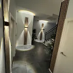 Ynfinity Aparthotel 3*