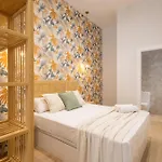Florit Flats - Trafalgar Arts & Port *