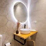 Florit Flats - The Trafalgar Iii *