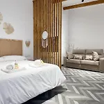 Encantador Vigas De Madera Appartamento Valenza